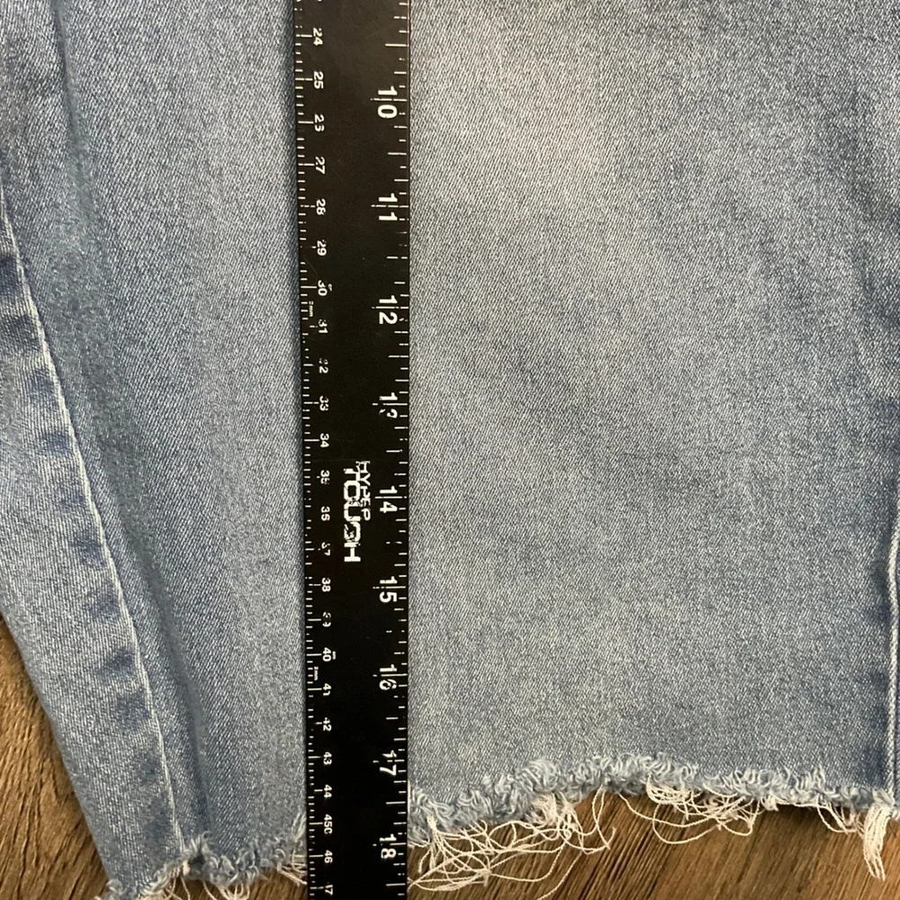 Boston Proper Embellished Floral Sequins Denim Jean Shorts Womens 12 Light Blue - Picture 5 of 8